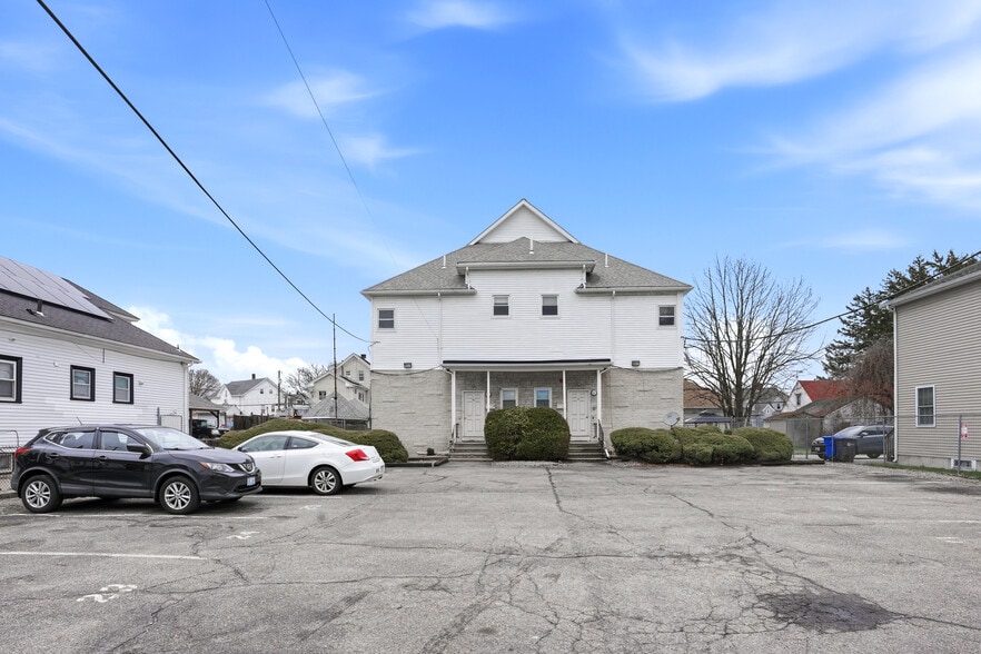 Primary Photo Of 122 Lowell Ave, Providence Apartments For Sale