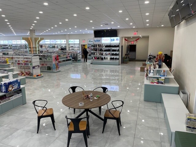 More Photos Of 75 Onderdonk Ave, Maspeth Manufacturing For Sale