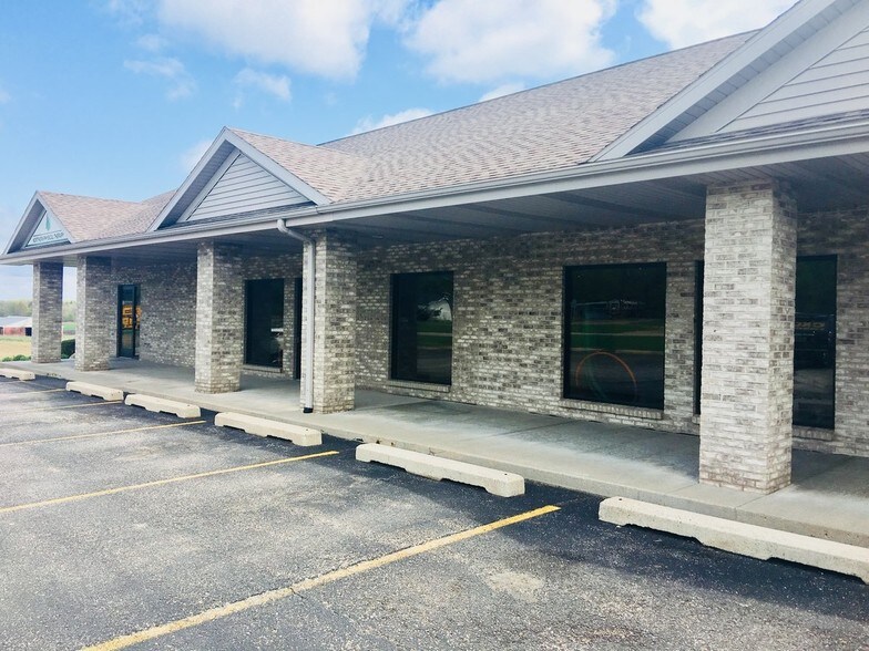More Photos Of 17615 W Moore St, Grant Office For Lease