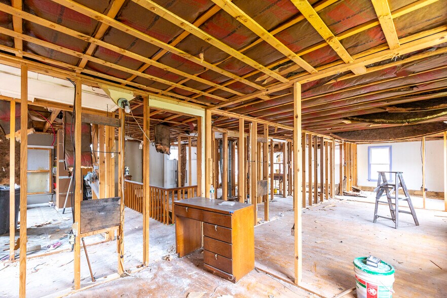 More Photos Of 23 E Main St, Hancock Restaurant For Sale