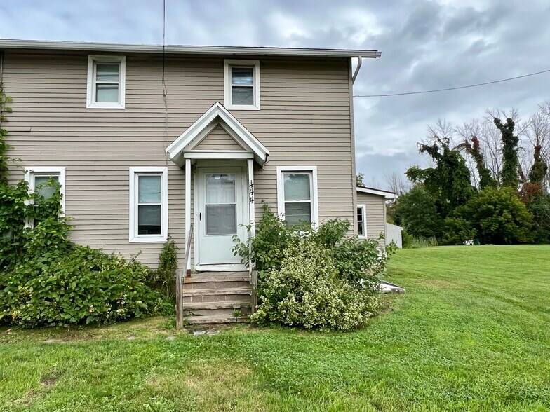 More Photos Of 444 North Ave, Hilton Restaurant For Sale