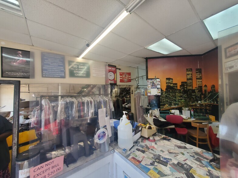 More Photos Of 5847 Swope Pky, Kansas City General Retail For Sale