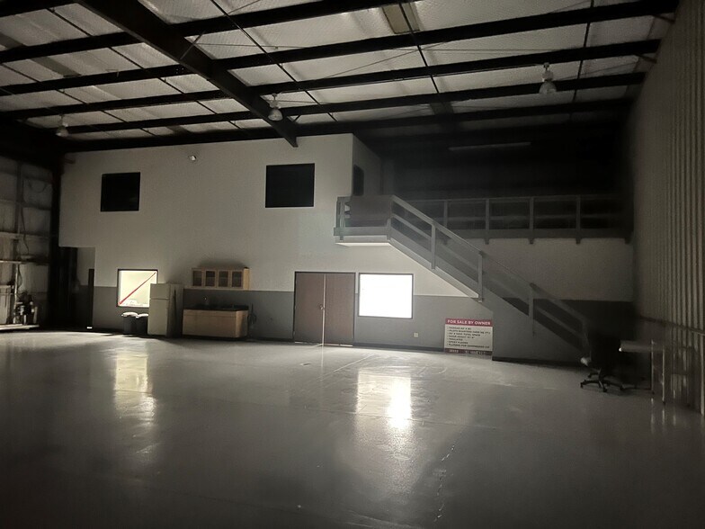 More Photos Of 2898 Montecito Rd, Ramona Airplane Hangar For Sale