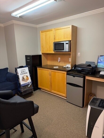 More Photos Of 426 Eades Ln, Lovingston Religious Facility For Sale