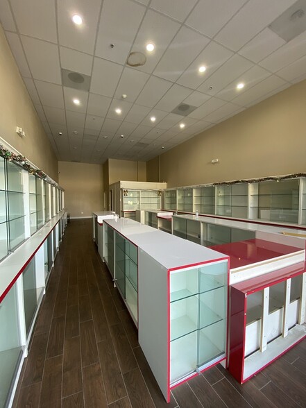 More Photos Of 969 Story Rd, San Jose General Retail For Lease