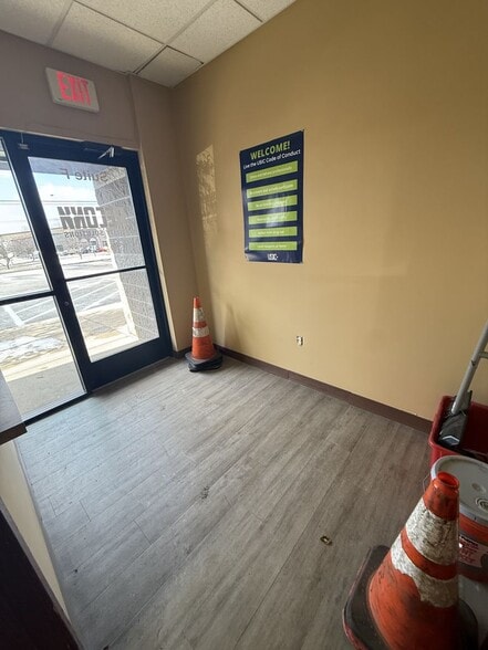 More Photos Of 4540 East Paris Ave SE, Grand Rapids Distribution For Lease