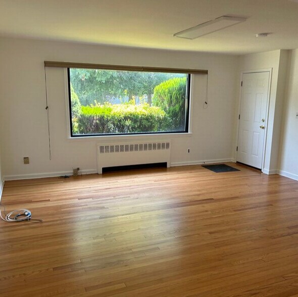 More Photos Of 2138 Wantagh Ave, Wantagh Office For Lease