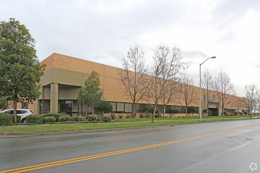 More Photos Of 37840-37880 Filbert St, Newark Warehouse For Lease
