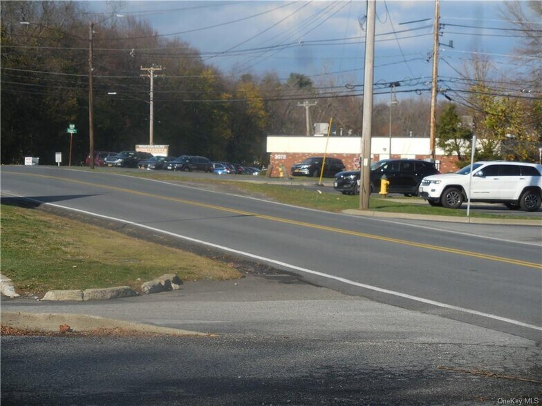 More Photos Of 3054 Us-9w, New Windsor Township Warehouse For Lease