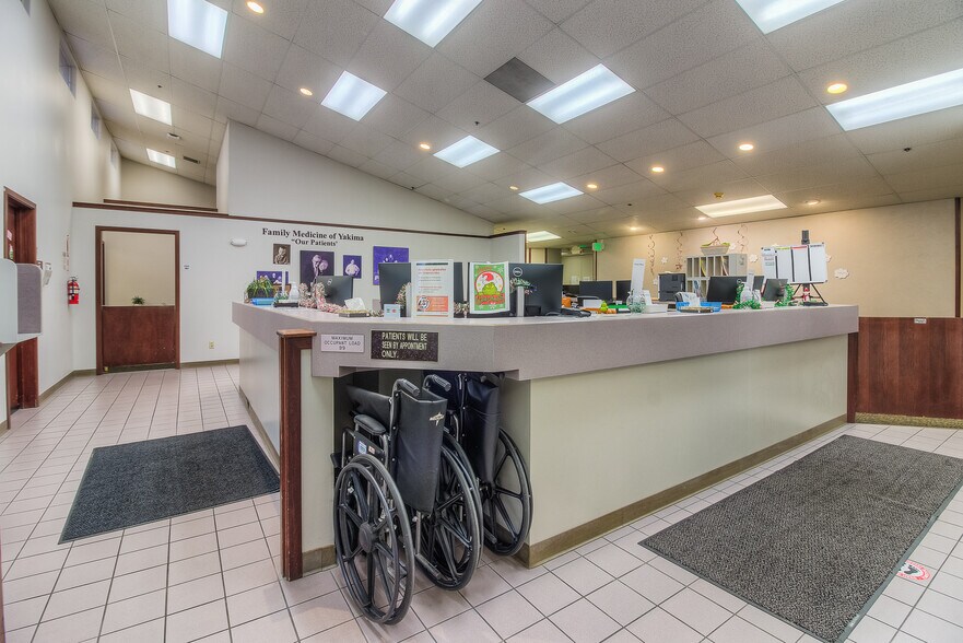 More Photos Of 504 N 40th Ave, Yakima Medical For Sale