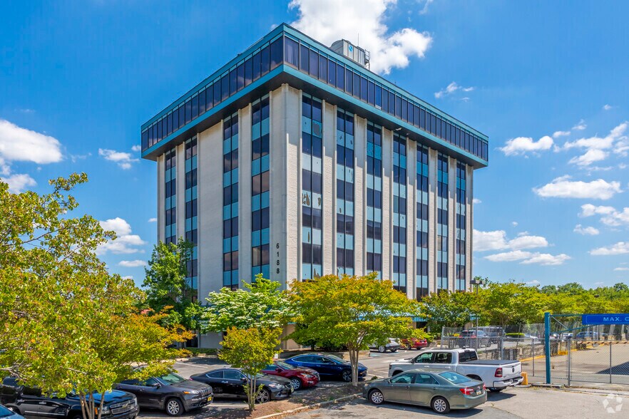 Primary Photo Of 6188 Oxon Hill Rd, Oxon Hill Medical For Lease