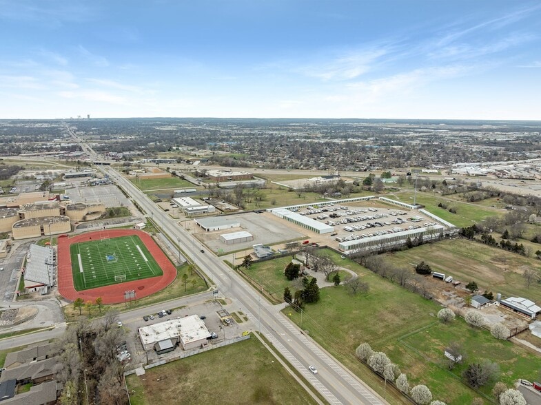 More Photos Of 12331 E 11th St, Tulsa Self Storage For Sale