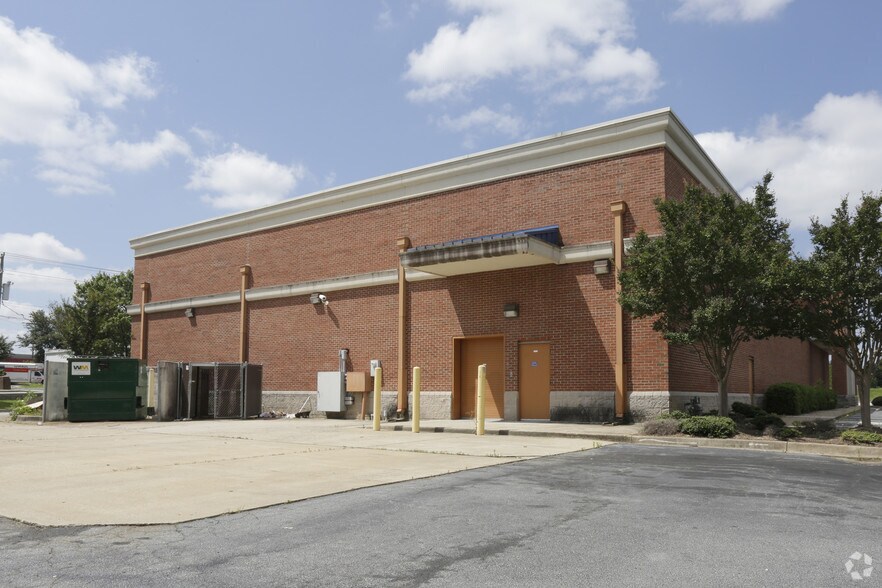 More Photos Of 6700 White Horse Rd, Greenville Freestanding For Lease