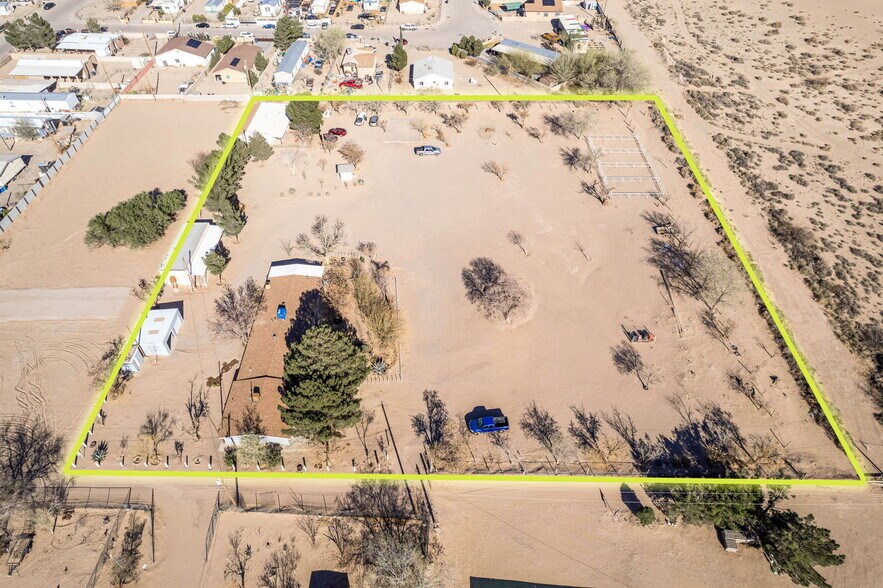 More Photos Of 370 E Ohara Rd, Anthony Apartments For Sale