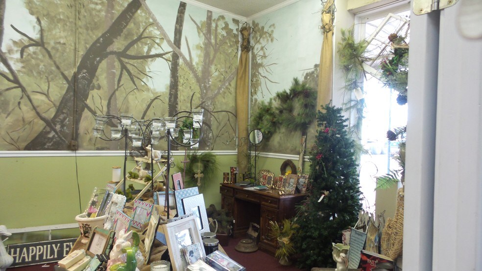 More Photos Of 102 Saint Joseph Ave, Brewton Storefront Retail Residential For Sale