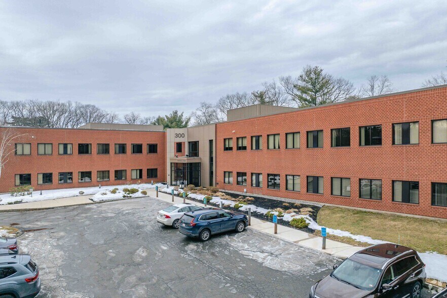 Primary Photo Of 300 Federal St, Andover Research And Development For Lease