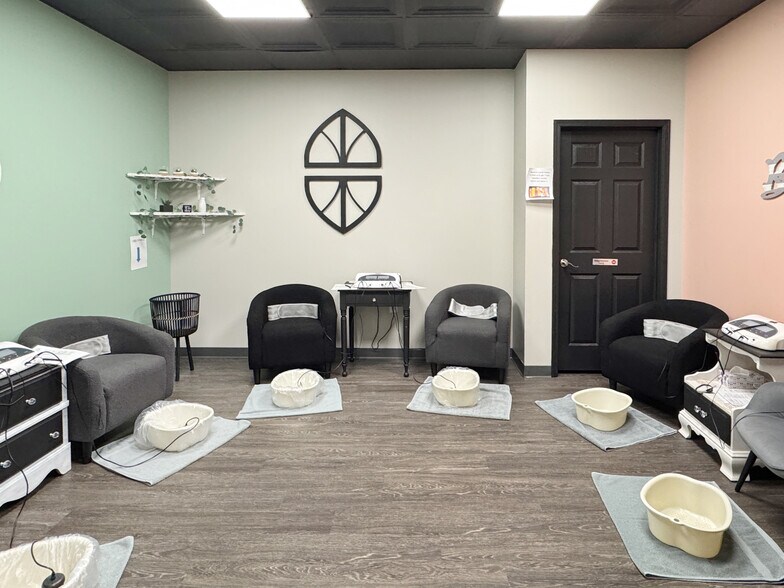 More Photos Of 10 Lafayette St, Washington Storefront Retail Office For Sale