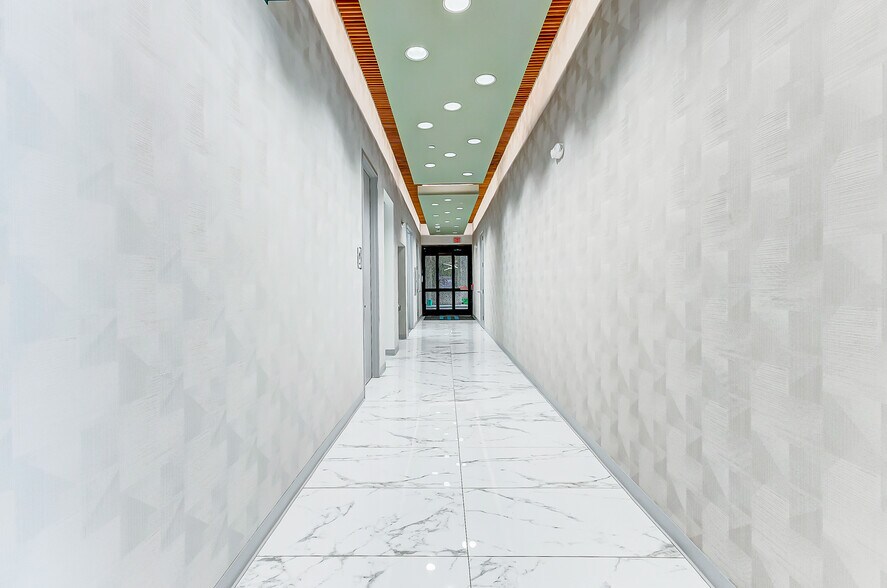 More Photos Of 427 W 20th St, Houston Medical For Lease