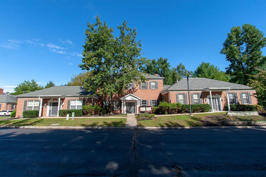 More Photos Of 211 Commons Way, Princeton Unknown For Lease