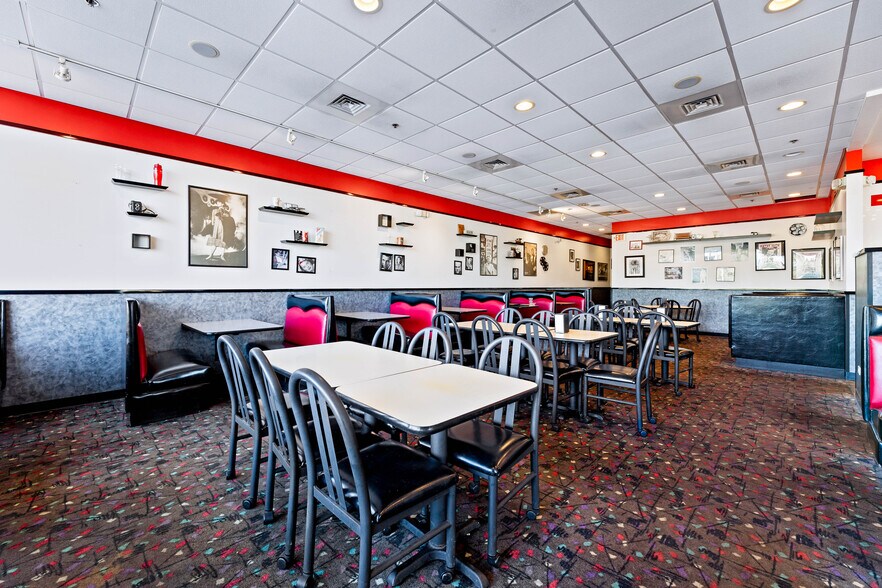 More Photos Of 5701 W Monee Manhattan Rd, Monee Freestanding For Lease