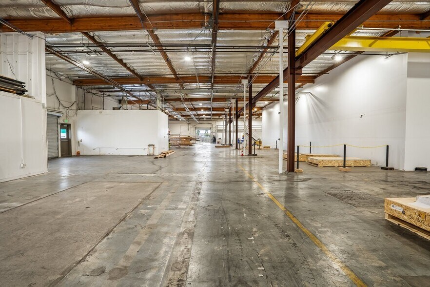 More Photos Of 255 Apollo Way, Hollister Warehouse For Lease