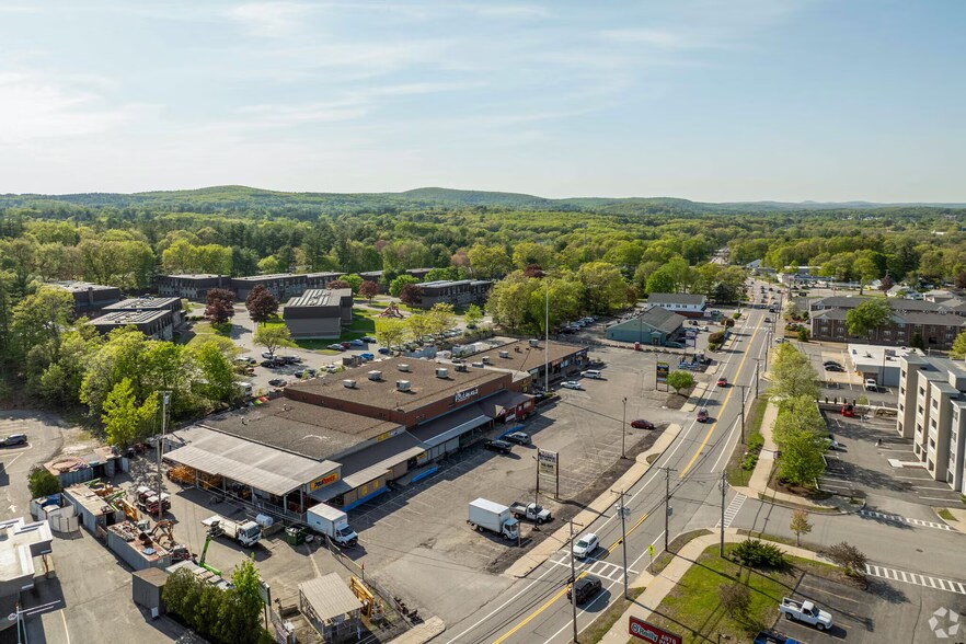 More Photos Of 999 Central St, Leominster Storefront For Lease