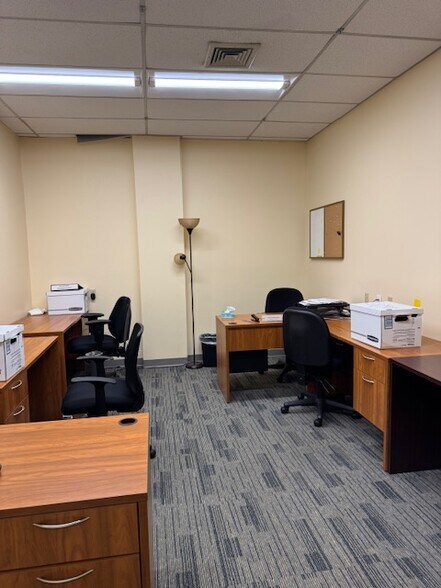 More Photos Of 164 State St, Meriden Medical For Lease