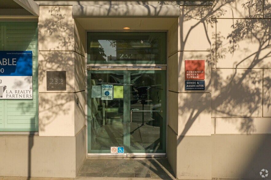 More Photos Of 232 N Canon Dr, Beverly Hills Office For Lease