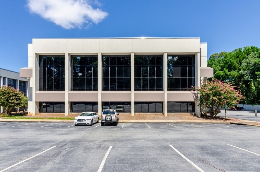 More Photos Of 1 Centerview Dr, Greensboro Unknown For Lease