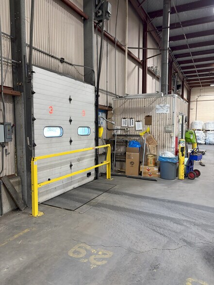 More Photos Of 146 Tower Dr, Middletown Manufacturing For Sale
