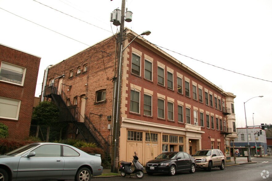 Primary Photo Of 3803 S Edmunds St, Seattle Apartments For Lease