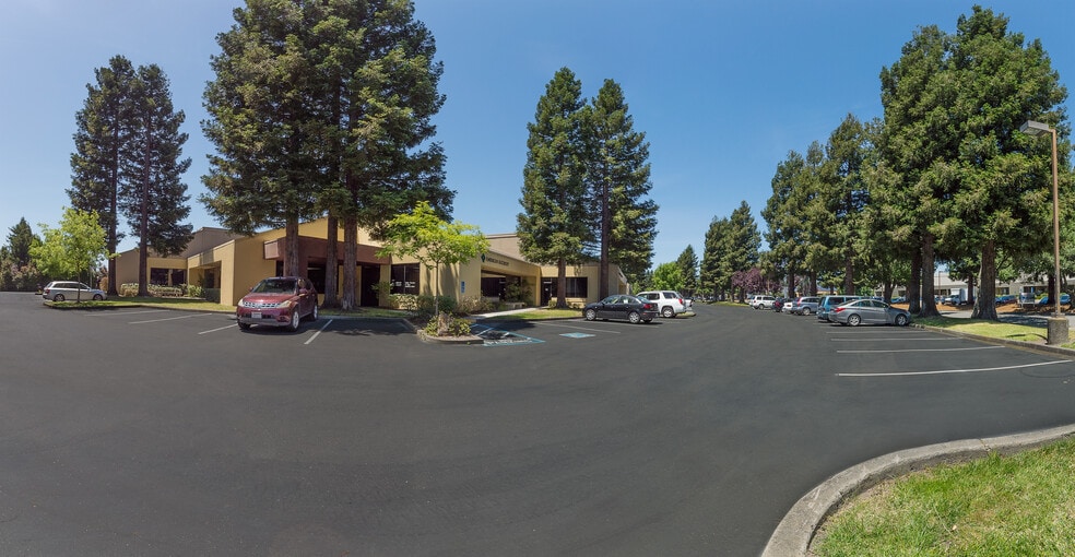 More Photos Of 1341-1353 Redwood Way, Petaluma Flex For Lease