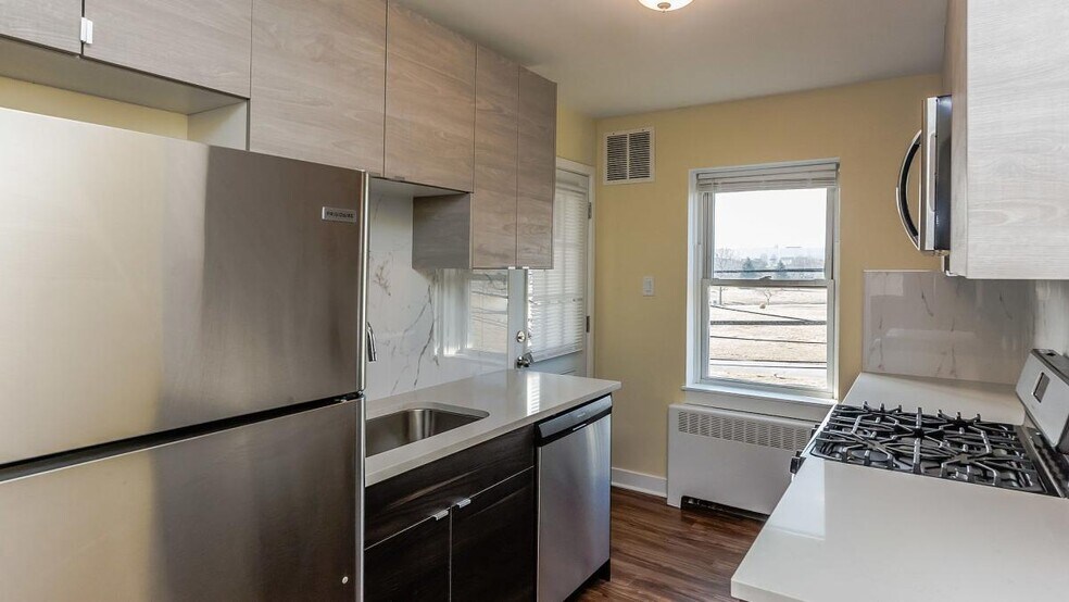 More Photos Of 6120-34 Hamilton Ave, Chicago Apartments For Sale