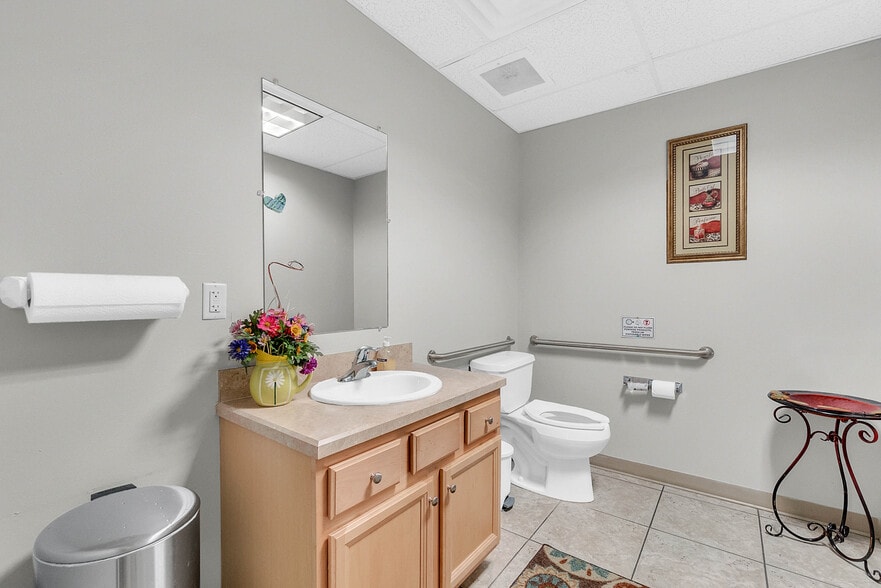 More Photos Of 7932 W Sand Lake Rd, Orlando Office For Sale