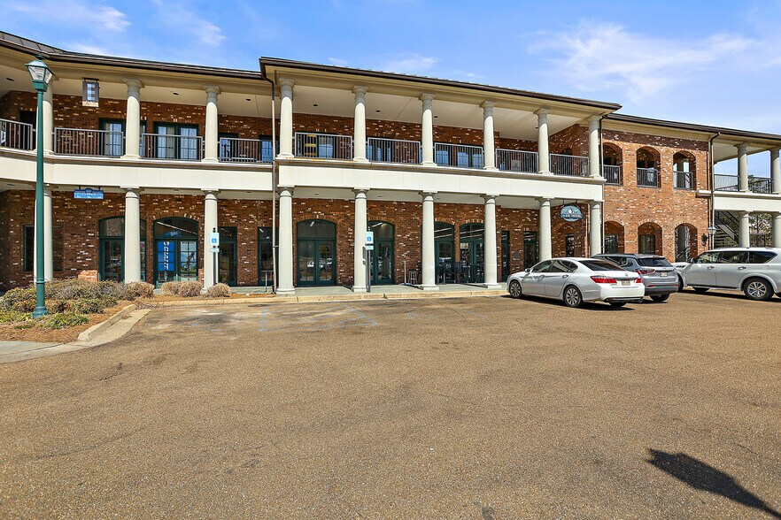 More Photos Of 113-115 W Jackson Ave, Ridgeland Unknown For Lease