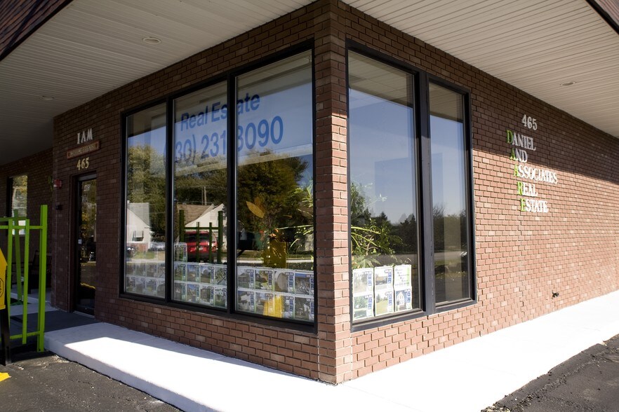 More Photos Of 465 E Roosevelt Rd, West Chicago Freestanding For Sale