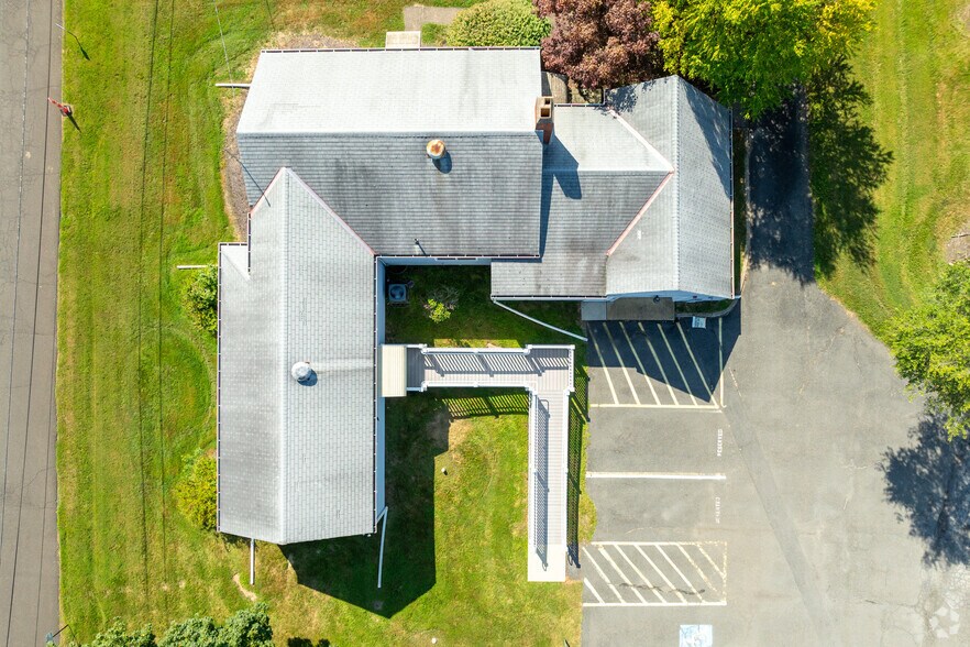 More Photos Of 1417 Route 179, Lambertville Schools For Lease