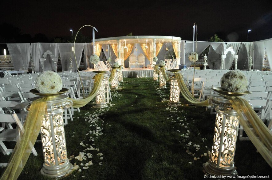 More Photos Of 933 S Riverside Dr, Elmhurst Hotel For Sale