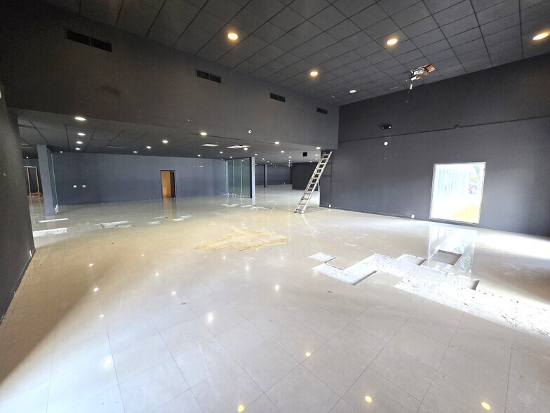 More Photos Of 5401 N Federal Hwy, Fort Lauderdale Freestanding For Sale