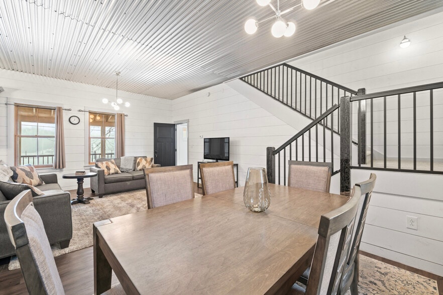 More Photos Of 10 Leeds Junction Rd, Leeds Winery Vineyard For Sale