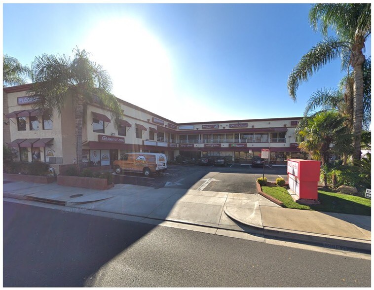 More Photos Of 23942-23945 Lyons Ave, Santa Clarita Storefront Retail Office For Lease
