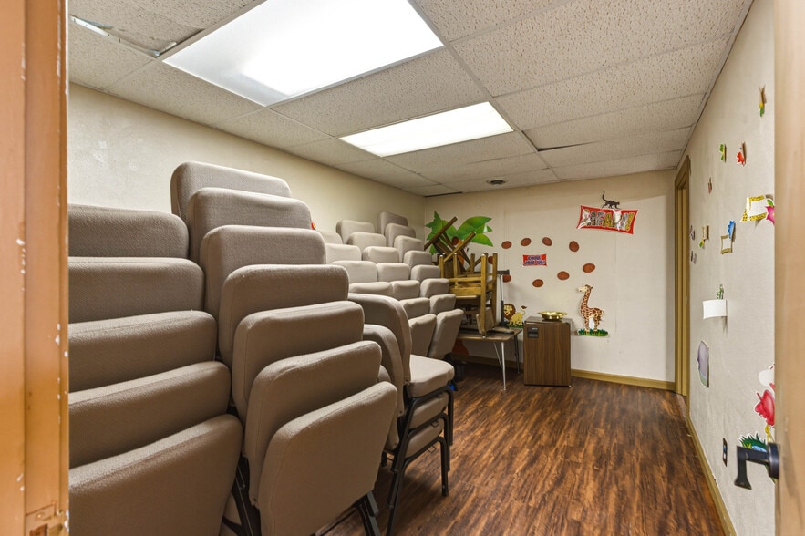 More Photos Of 13908 Dixie Hwy, Louisville Religious Facility For Sale