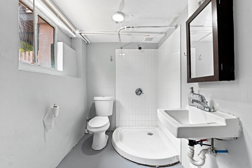 More Photos Of 227 Clinton St, Hoboken Apartments For Sale