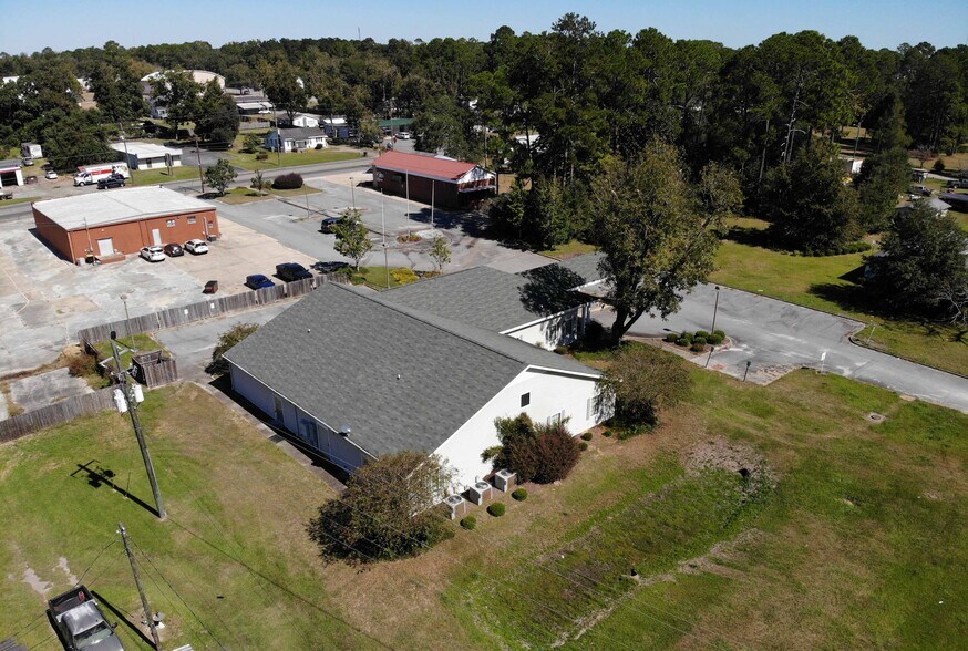 More Photos Of 354 E Washington Ave, Ashburn Healthcare For Sale