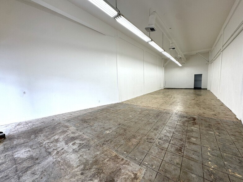 More Photos Of 1018-1020 S Los Angeles St, Los Angeles Light Manufacturing For Lease