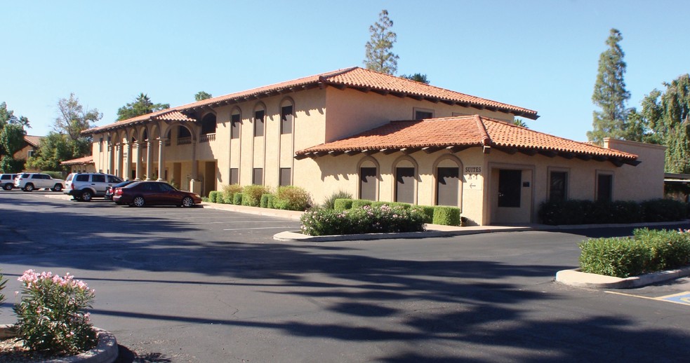 Primary Photo Of 1400 N Gilbert Rd, Gilbert Medical For Lease