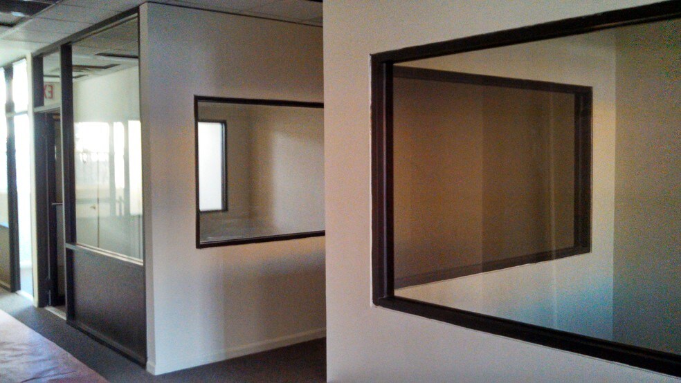 More Photos Of 10610 Rockaway Blvd, Jamaica Office Residential For Lease