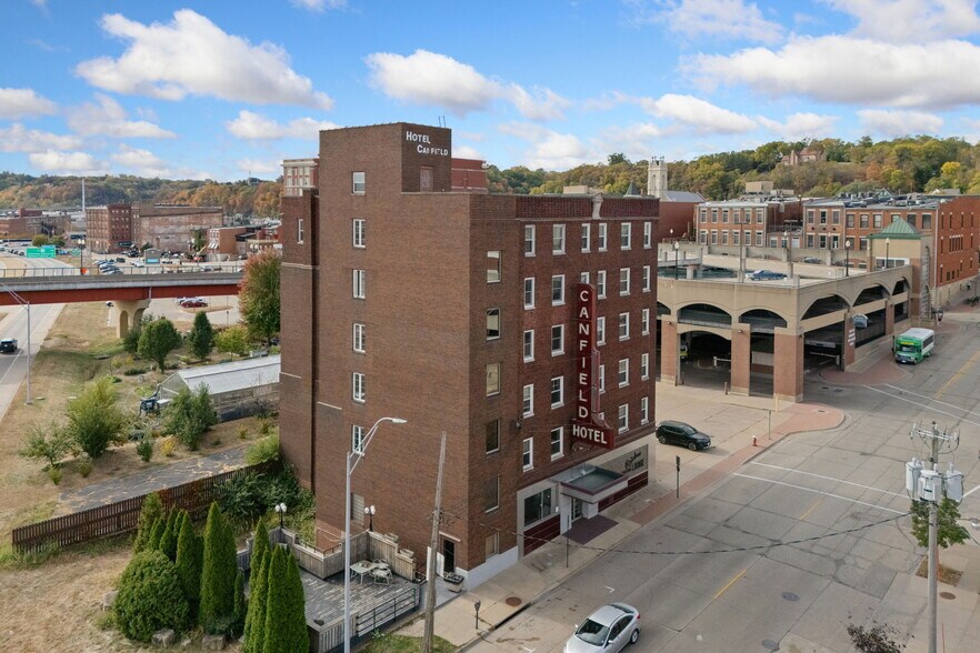More Photos Of 36 W 4th St, Dubuque Hotel For Sale