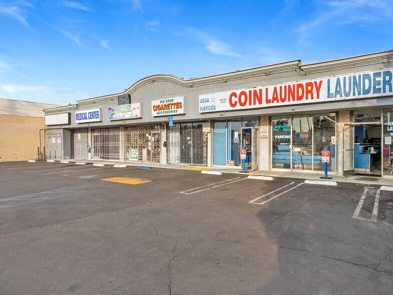 Primary Photo Of 6817-6823 Kester Ave, Van Nuys Unknown For Lease