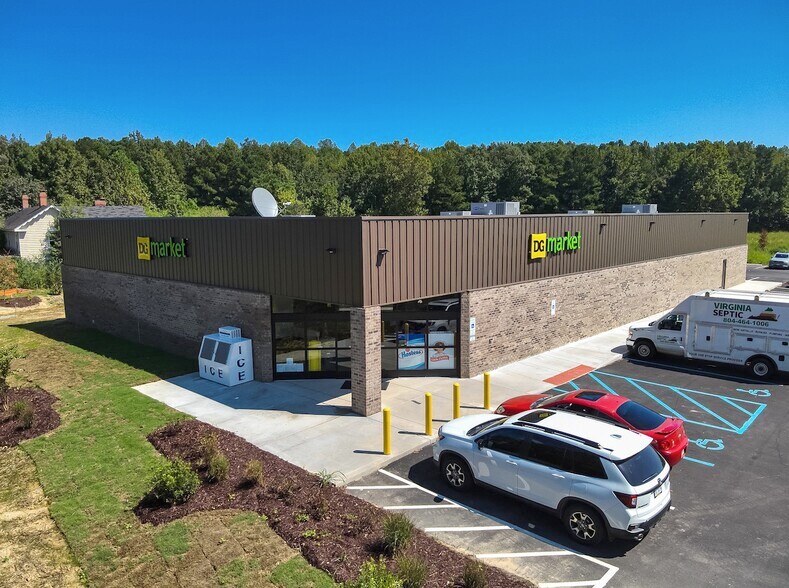 Primary Photo Of 2022 Greys Point Rd, Topping Freestanding For Sale